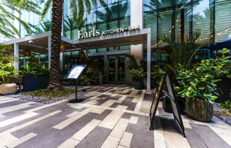 Earls Kitchen + Bar at Miami Worldcenter