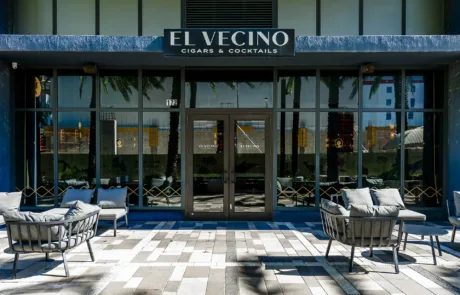 El Vecino Cigars & Cocktails lounge at Miami Worldcenter