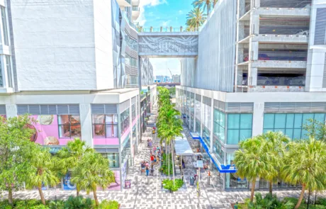 Miami Worldcenter promenade