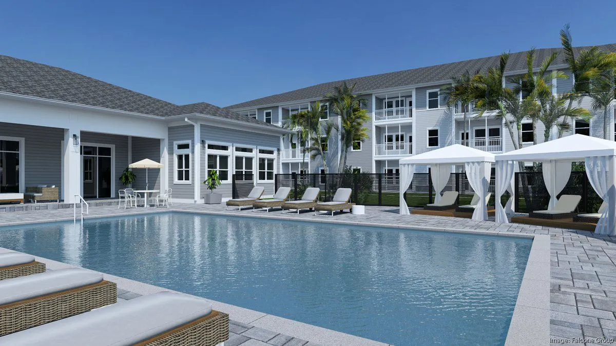 Momentum Blanding clubhouse pool and cabanas